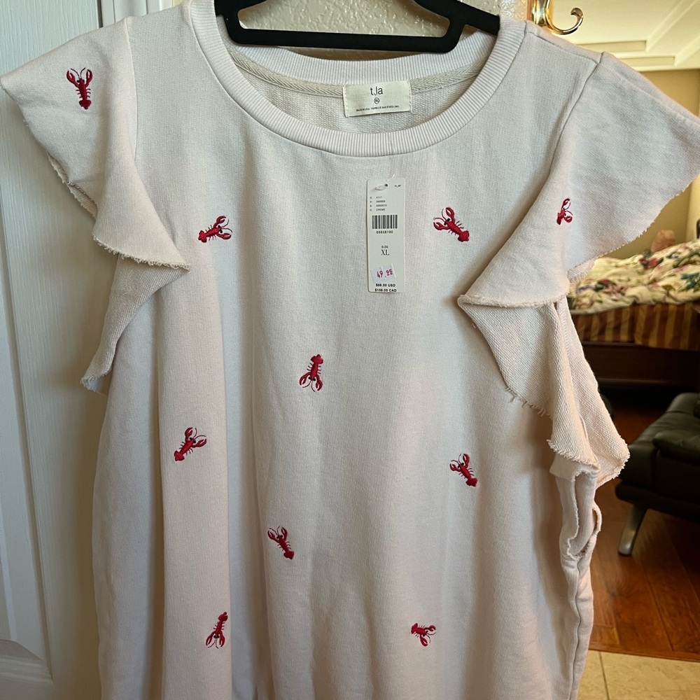 Anthropologie t.la Lobster butterfly tshirt. XL